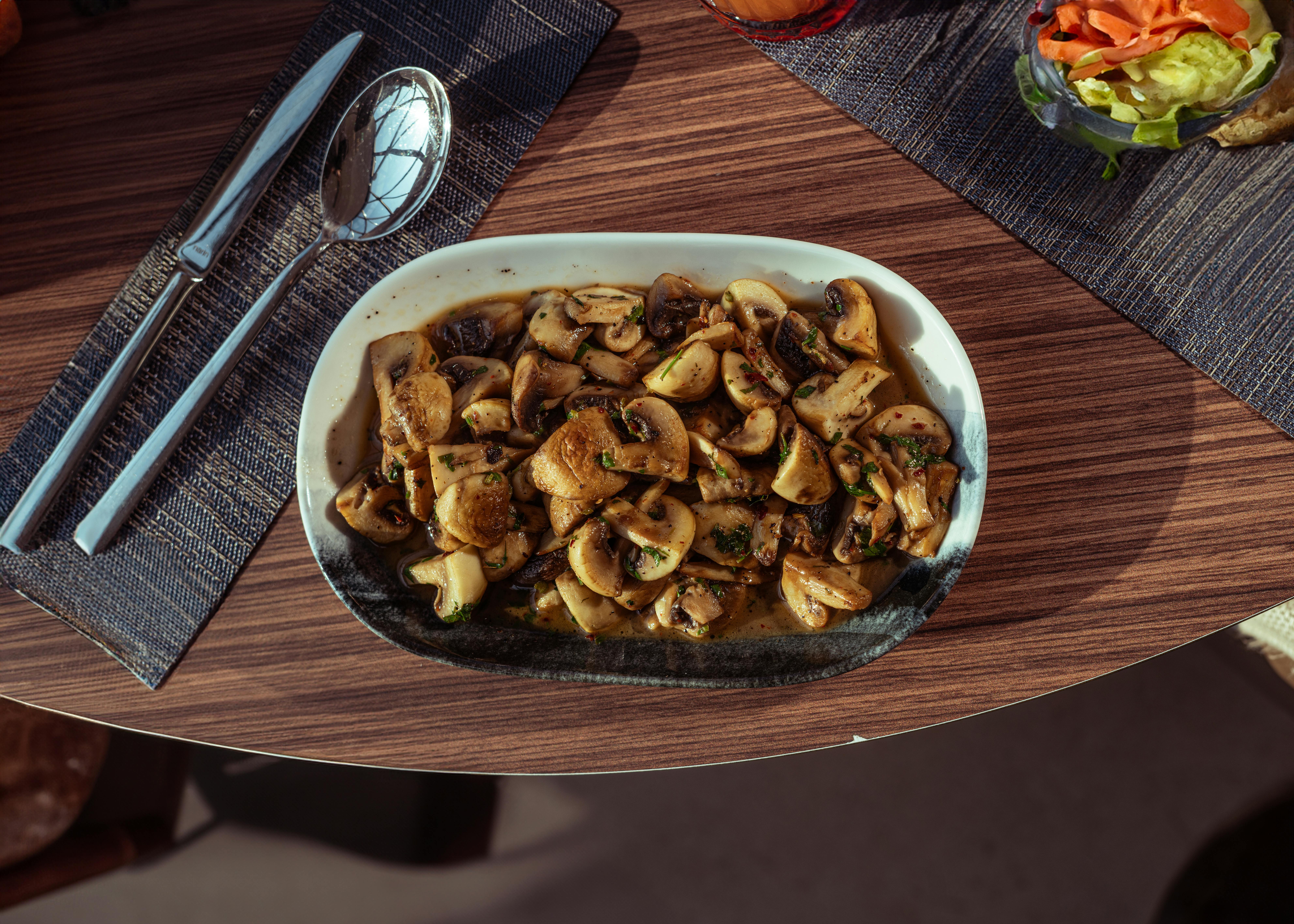 mushroom tartine